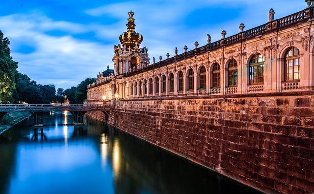 Chovatelské Stanice Středočeský Kraj: Psi s Původem